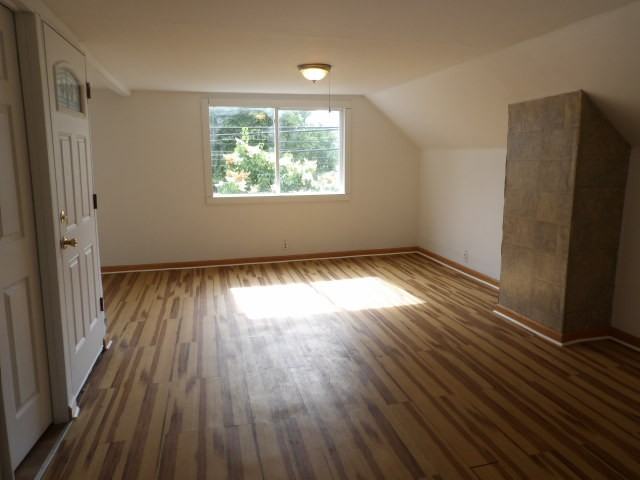 200 Hamburg Street - Photo 4 of 17