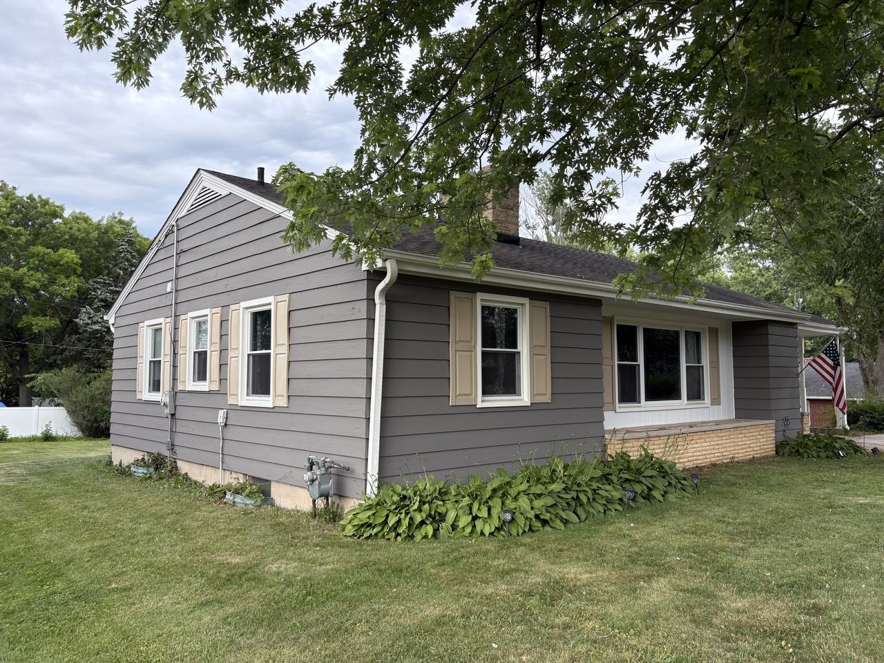 706 Randall Ct #NA - Photo 2 of 9