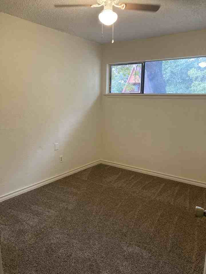 1401 Arvel Cir #1401 - Photo 2 of 8