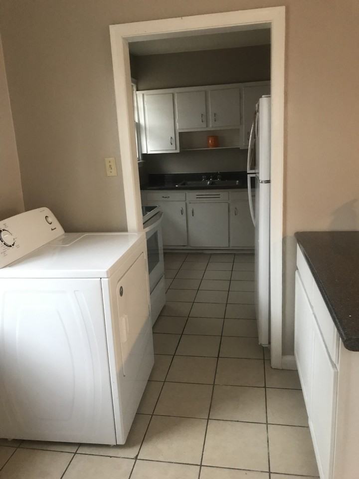 2616 Dwight Rd #NA - Photo 3 of 10