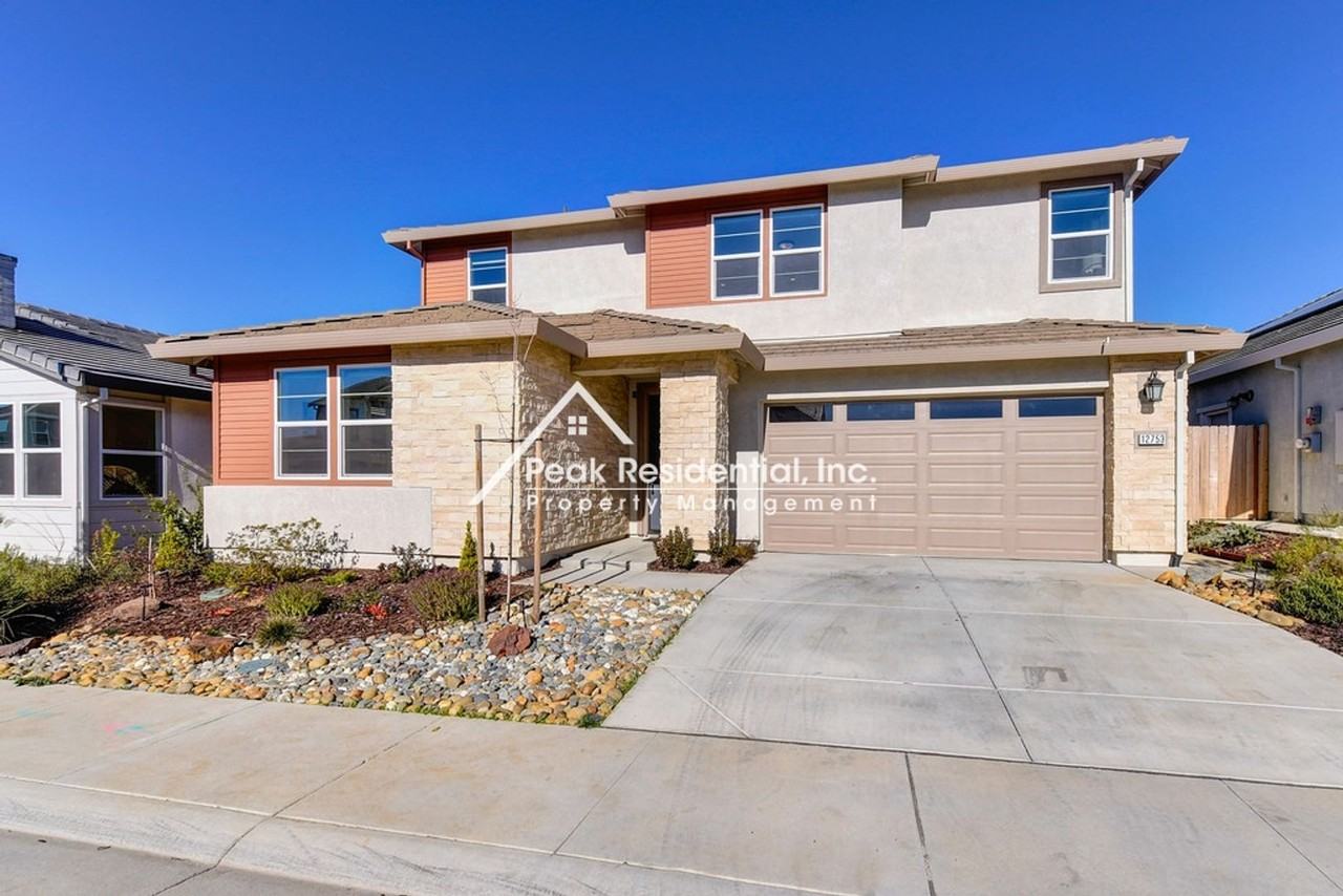 12753 Glass Beach Dr - Photo 3 of 50