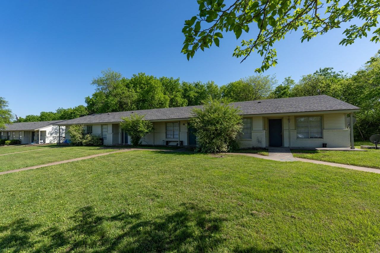 Cliff St. Apartments - Photo 3 of 4