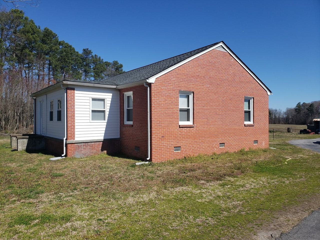 17293 Riddick Rd - Photo 2 of 15