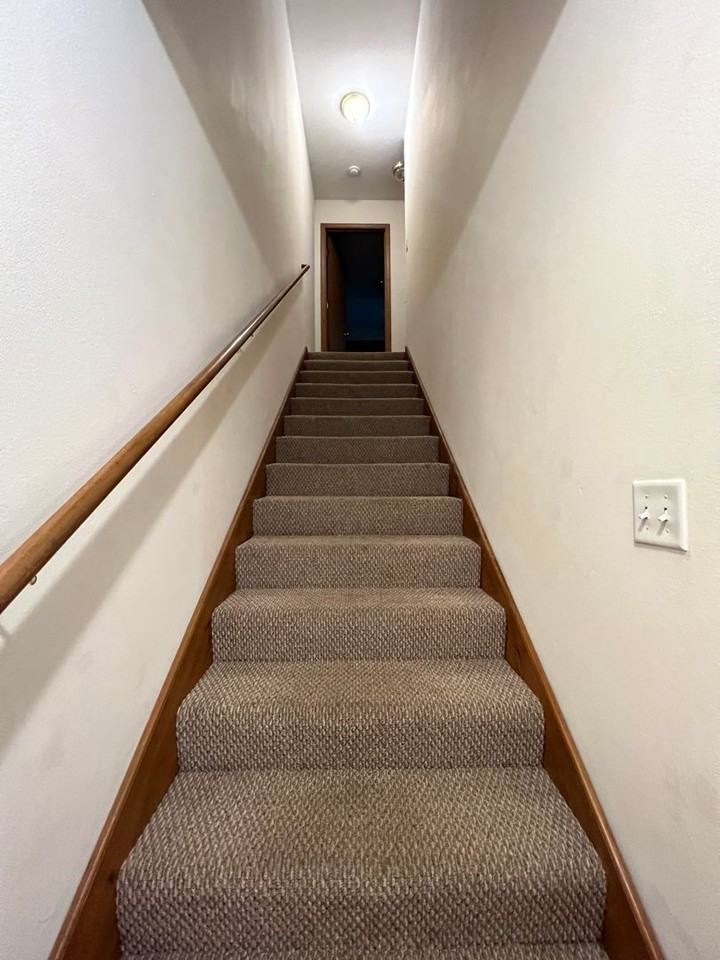 1267 S Pinhook Dr - Photo 2 of 20