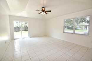 2527 Nw 37th Pl - Photo 1 of 1