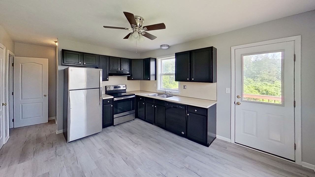 256 Olney Rd - Photo 2 of 15
