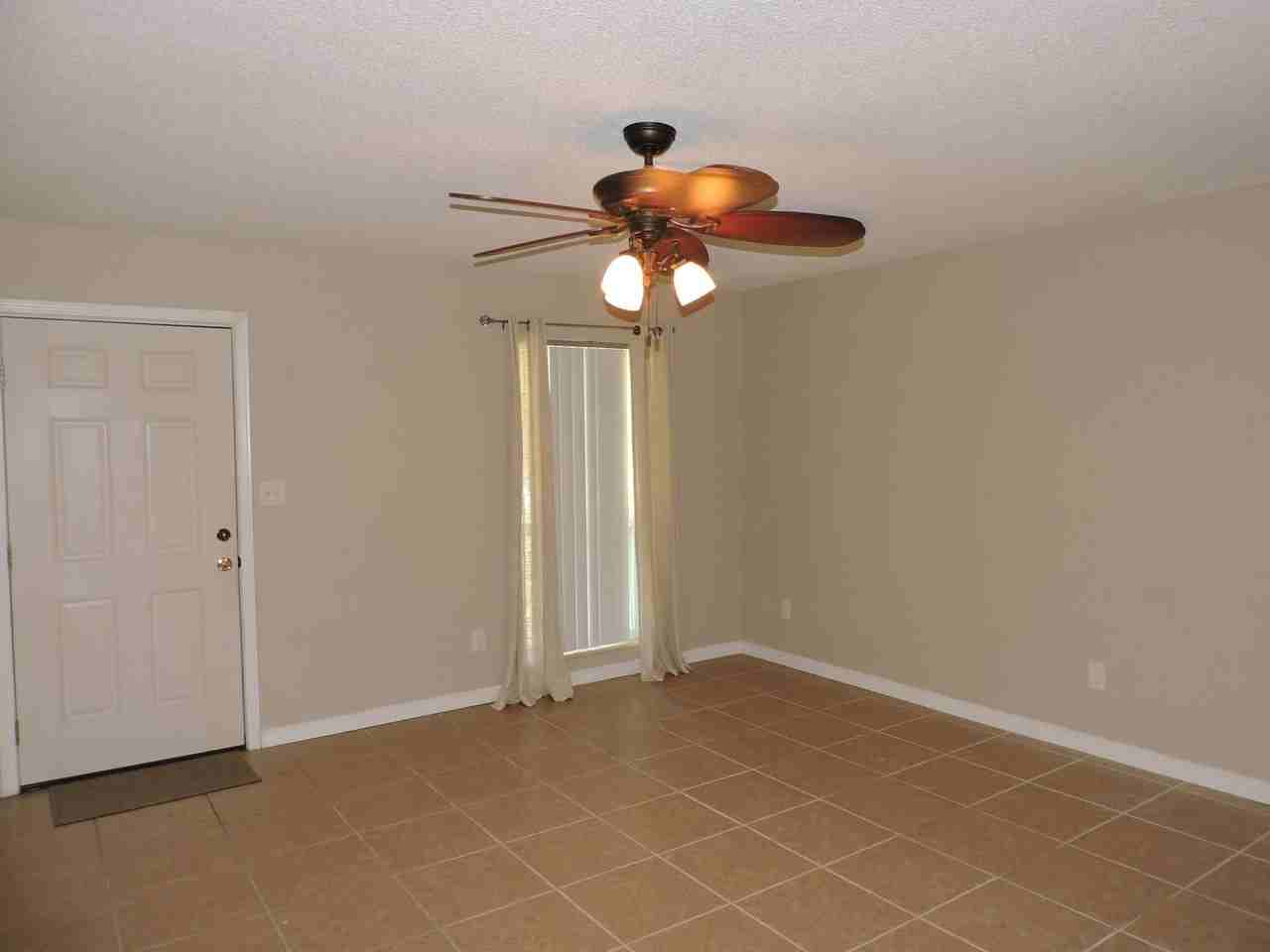 1020 Sagebrush Trl - Photo 3 of 26