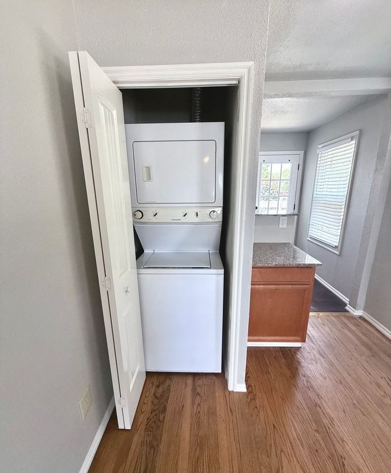 3208 Nw 33rd St - Photo 6 of 11