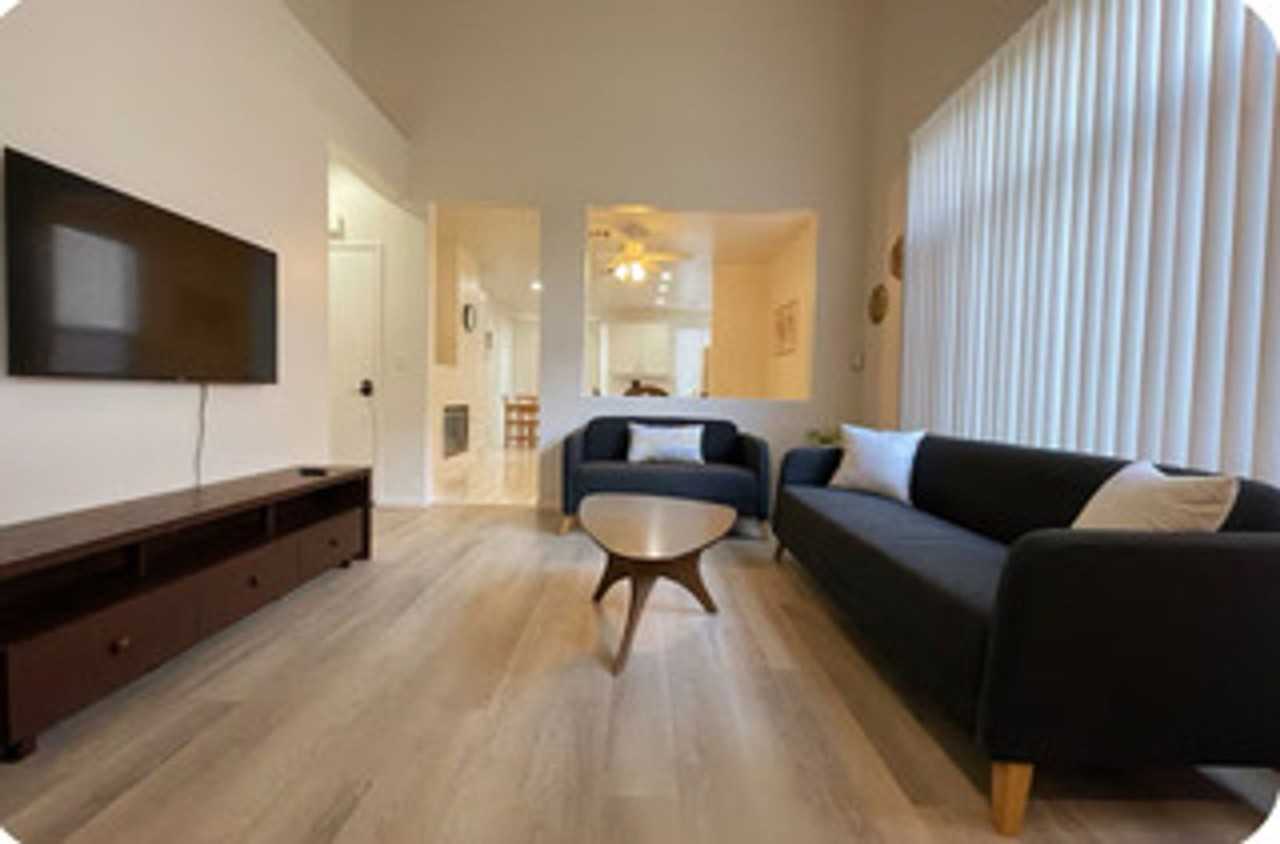 623 Landview Ct - Photo 3 of 9