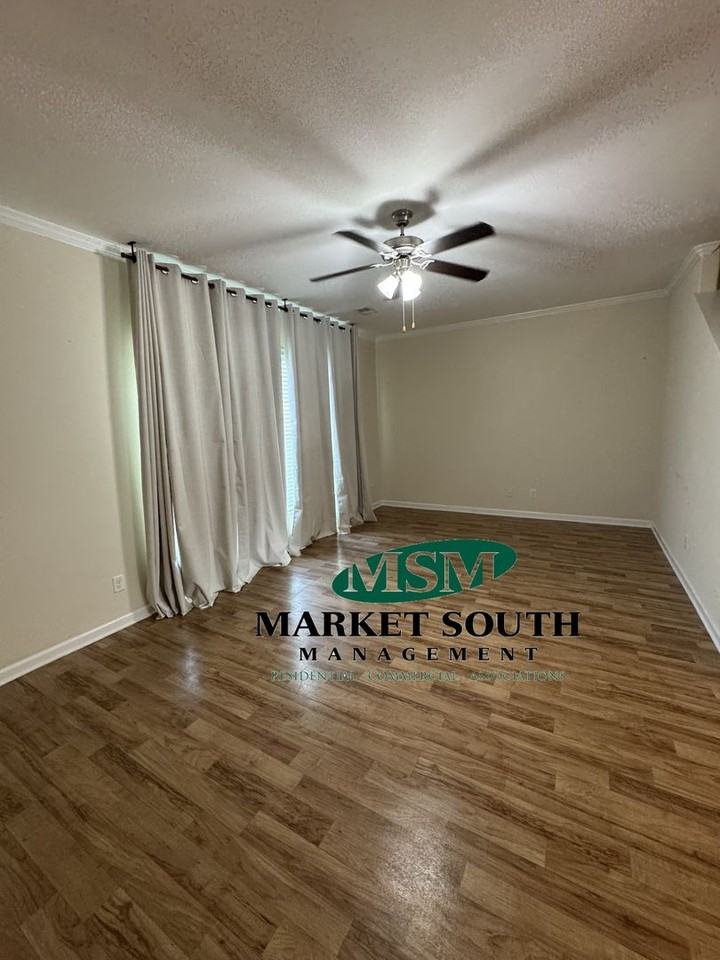 122 Acapella Avenue - Photo 4 of 40