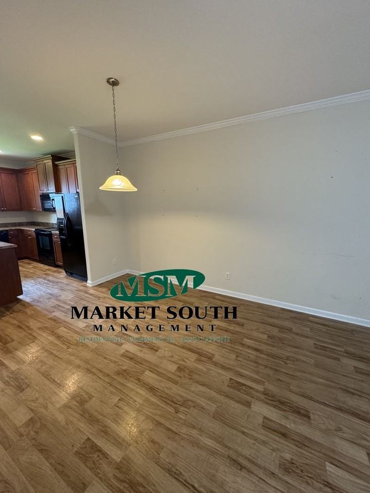 122 Acapella Ave - Photo 7 of 37