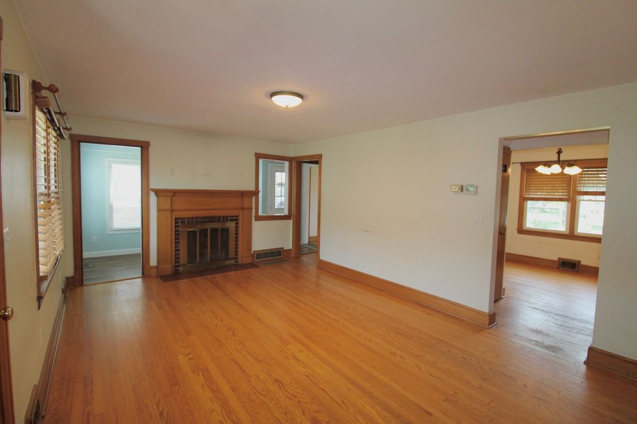 103 Dinkel Ave - Photo 3 of 34