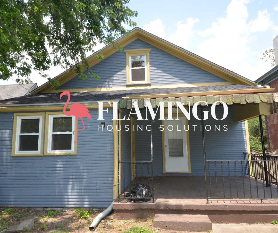 220 Park Dr - Photo 3 of 13