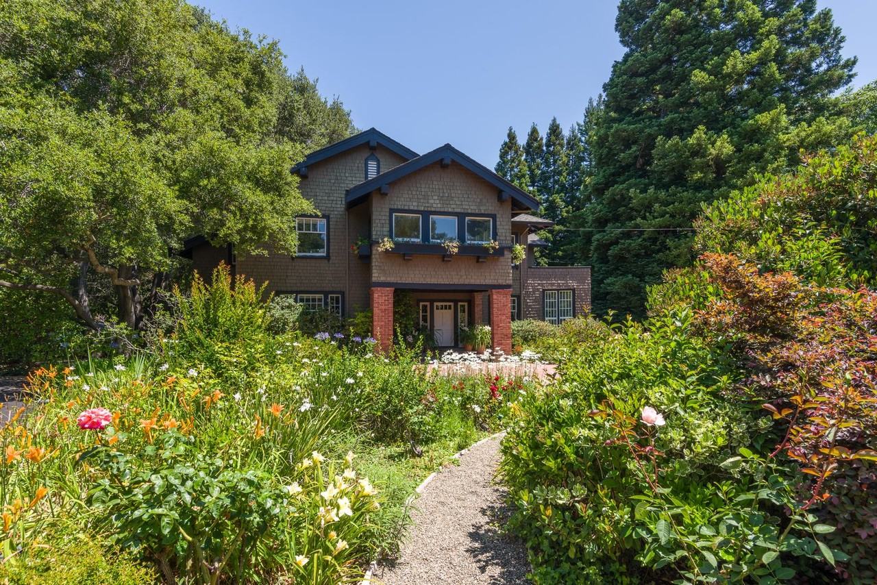 64 Mulberry Ln - Photo 2 of 33