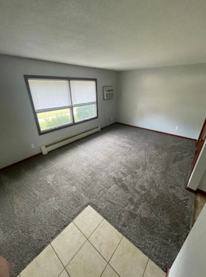 619 619 14th Street SE / 1351 7th Avenue SE - Photo 2 of 7