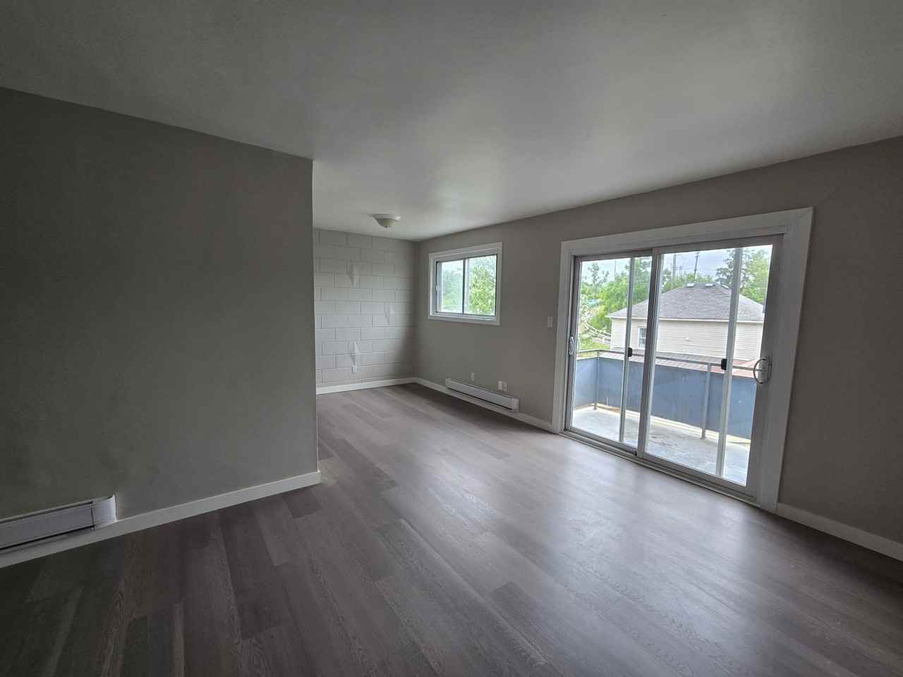 75 North Front Street 19 - Photo 2 of 9