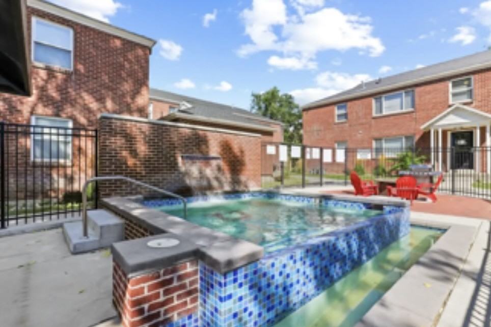 71 South Elizabeth Street - Photo 2 of 7