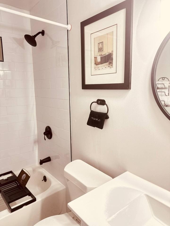 Hyacinth Ave Nw - Photo 7 of 17