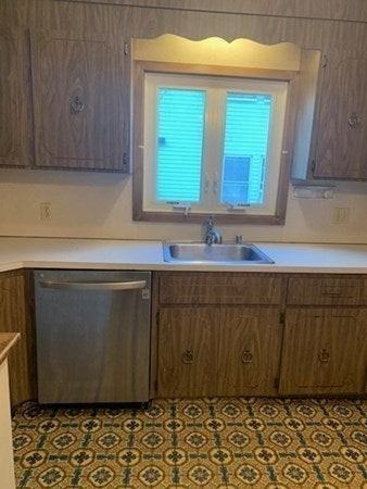 72 Goodenough St - Photo 6 of 12