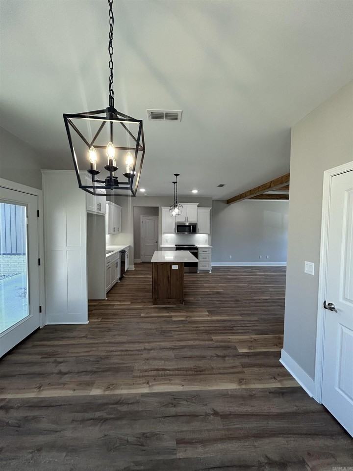 210 Diamondhead Dr - Photo 6 of 16