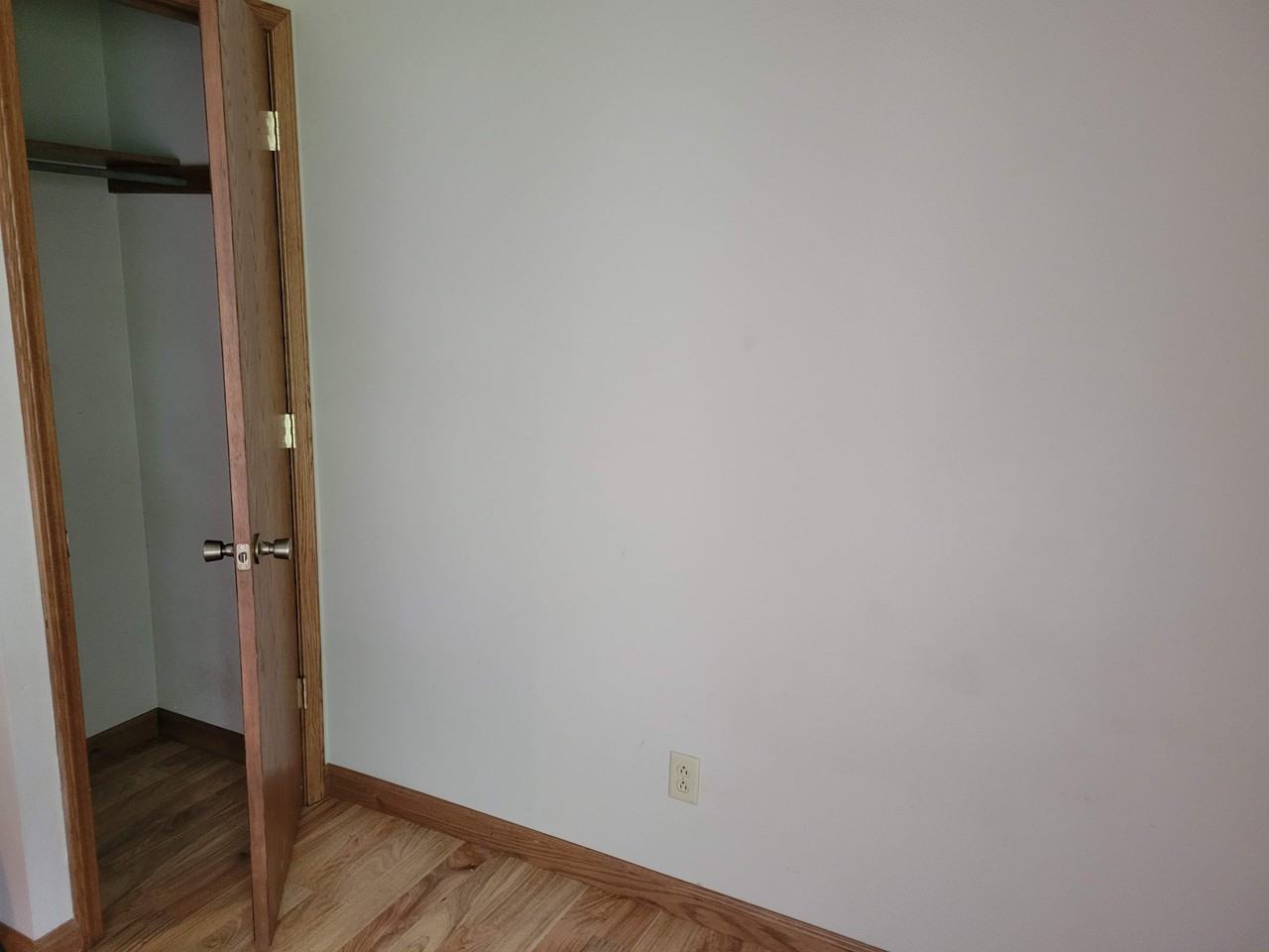 440 Edwards St - Photo 7 of 17