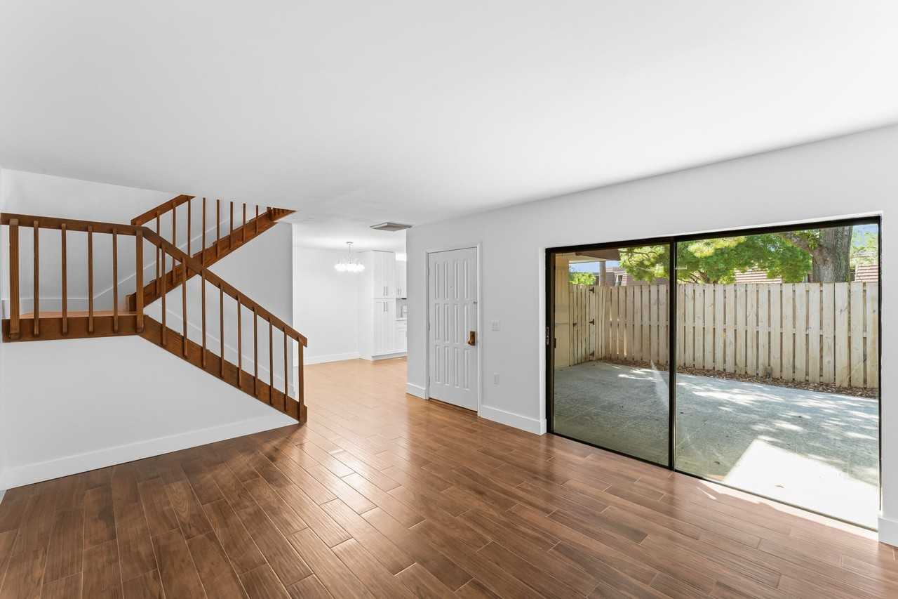 1204 12th Lane - Photo 3 of 13