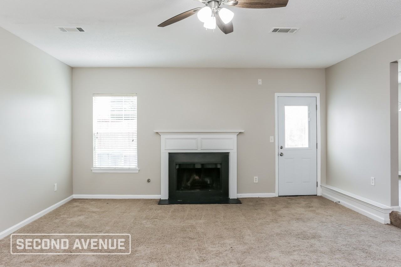 4345 Estate St - Photo 3 of 29
