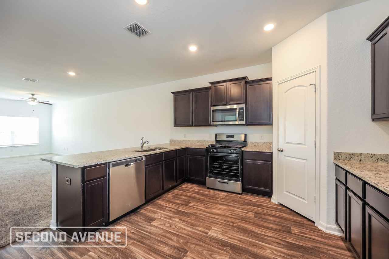 3035 Jackson Smt - Photo 5 of 28