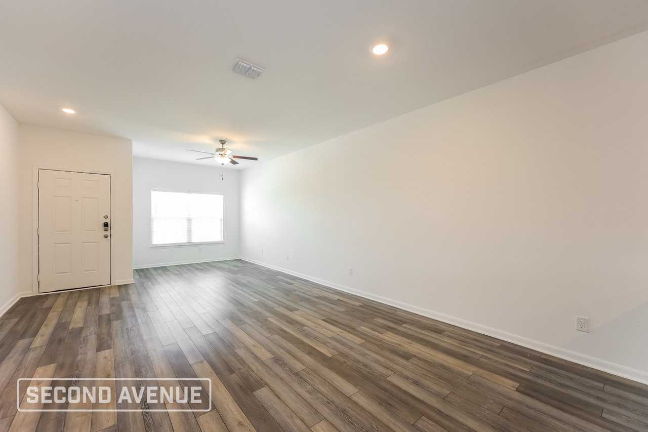 10907 Lafayette Loop - Photo 4 of 31
