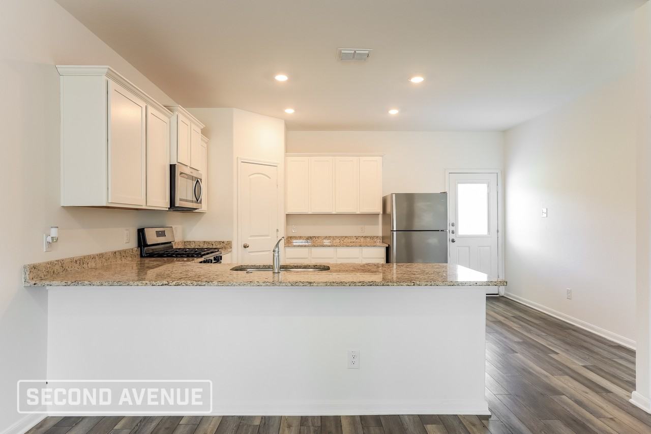 10907 Lafayette Loop - Photo 6 of 31