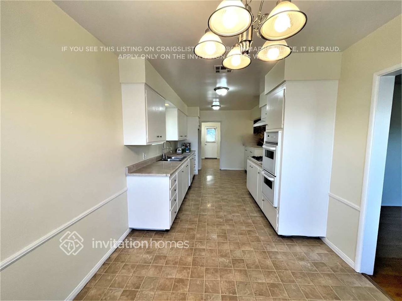 12801 Zeus Ave - Photo 7 of 26