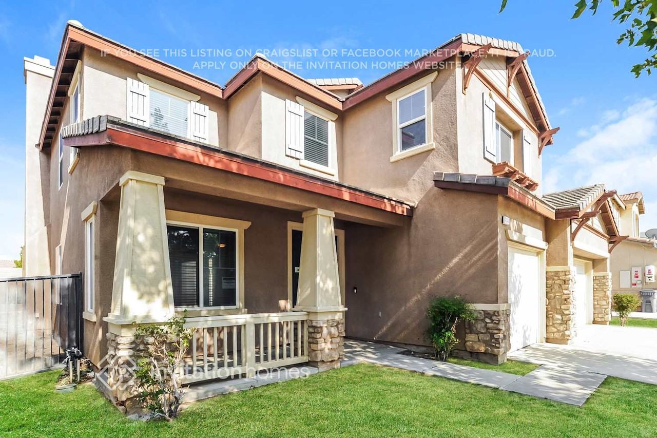 43444 Hampton St - Photo 4 of 18