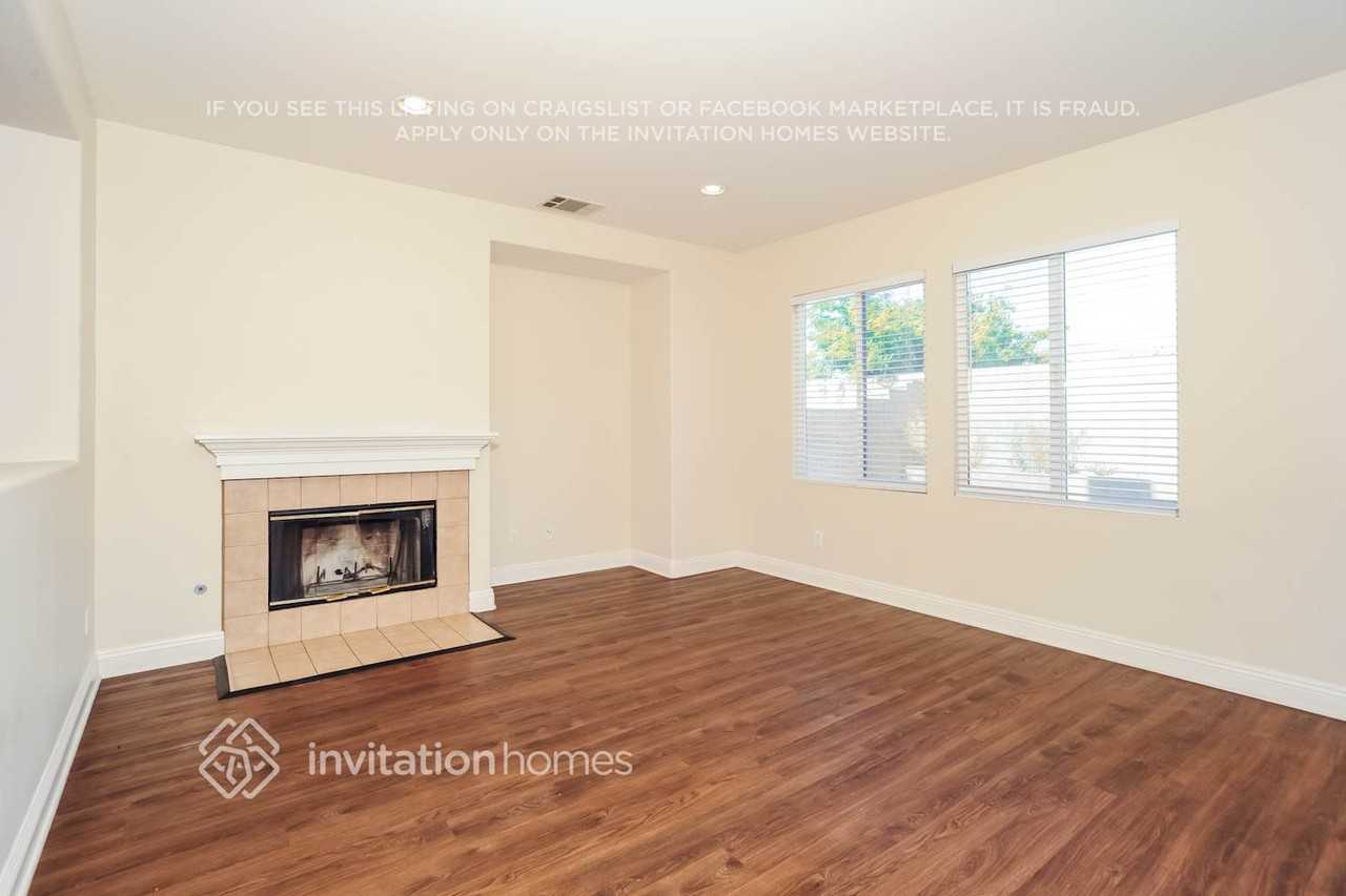 43444 Hampton St - Photo 5 of 18