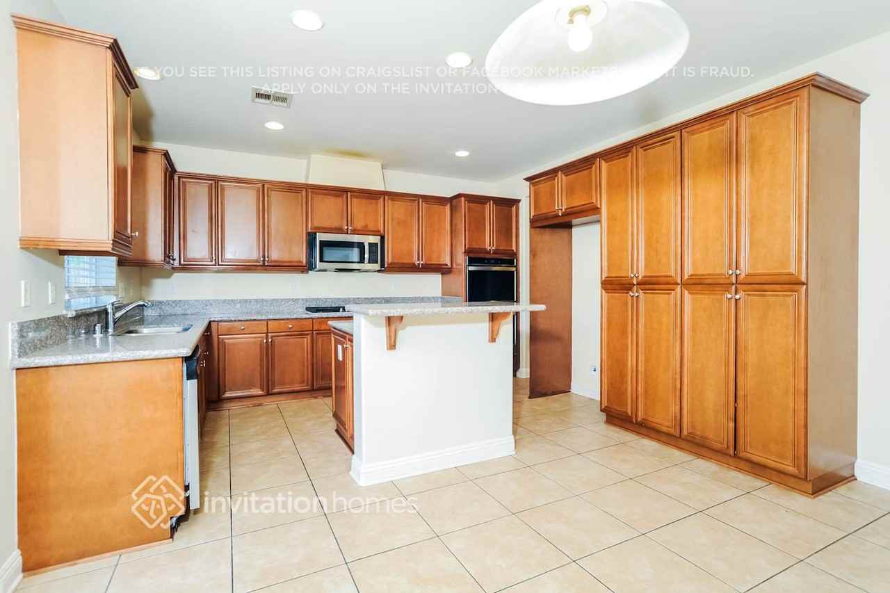 43444 Hampton St - Photo 7 of 18