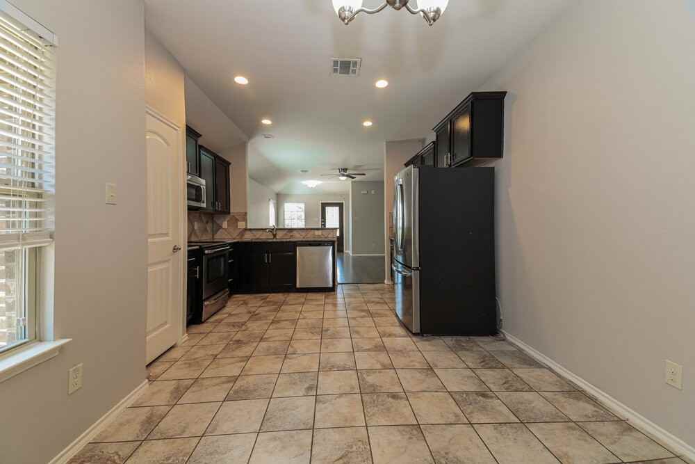 8905 Tenderfoot Ln - Photo 6 of 15