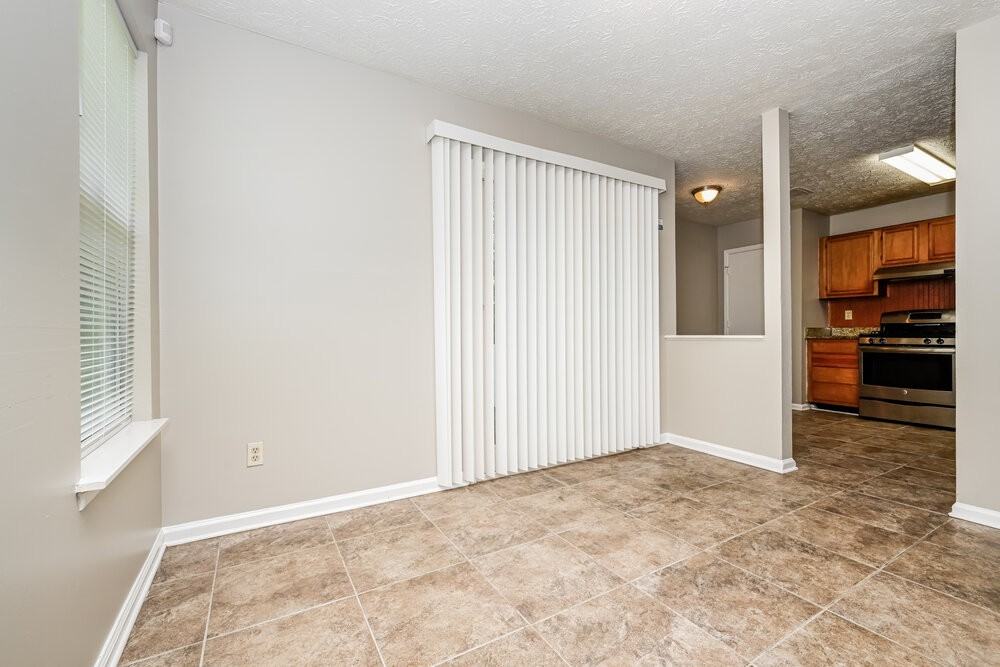 3489 Newberry Trl - Photo 5 of 17