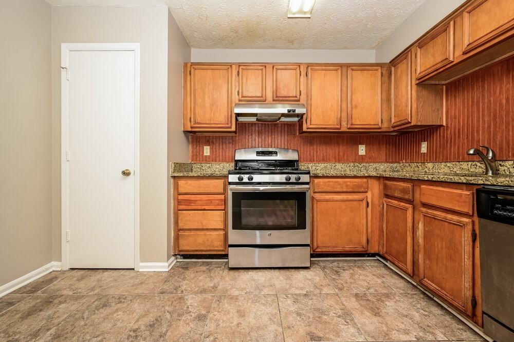 3489 Newberry Trl - Photo 7 of 17