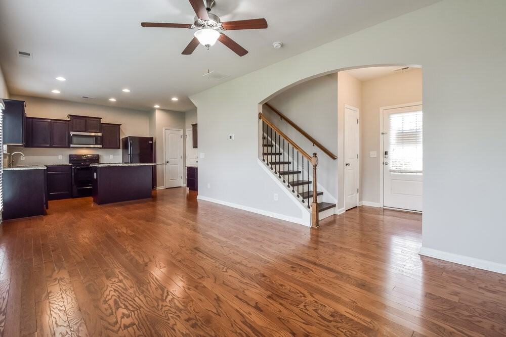 111 Howard Ave Nw - Photo 5 of 17