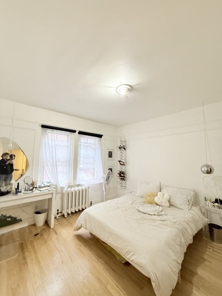 3721 Rue du Frere Andre #4 - Photo 2 of 6