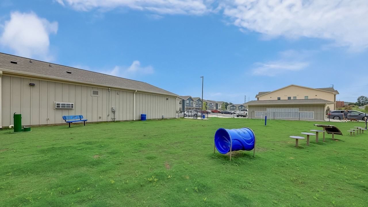 Authentix Town Creek - Photo 4 of 20