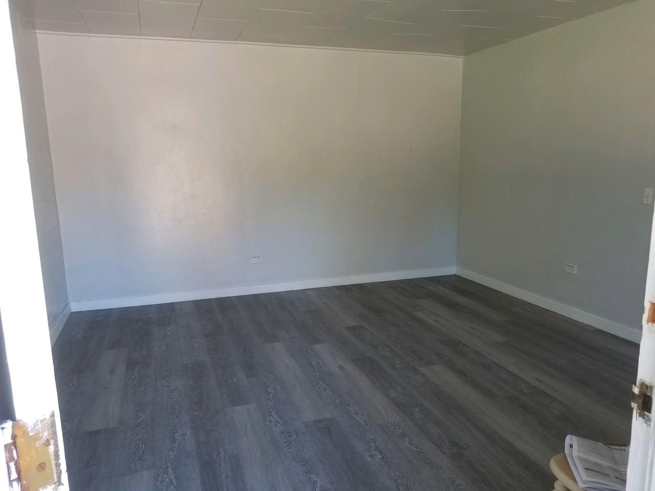 179 129th St E - Photo 2 of 4