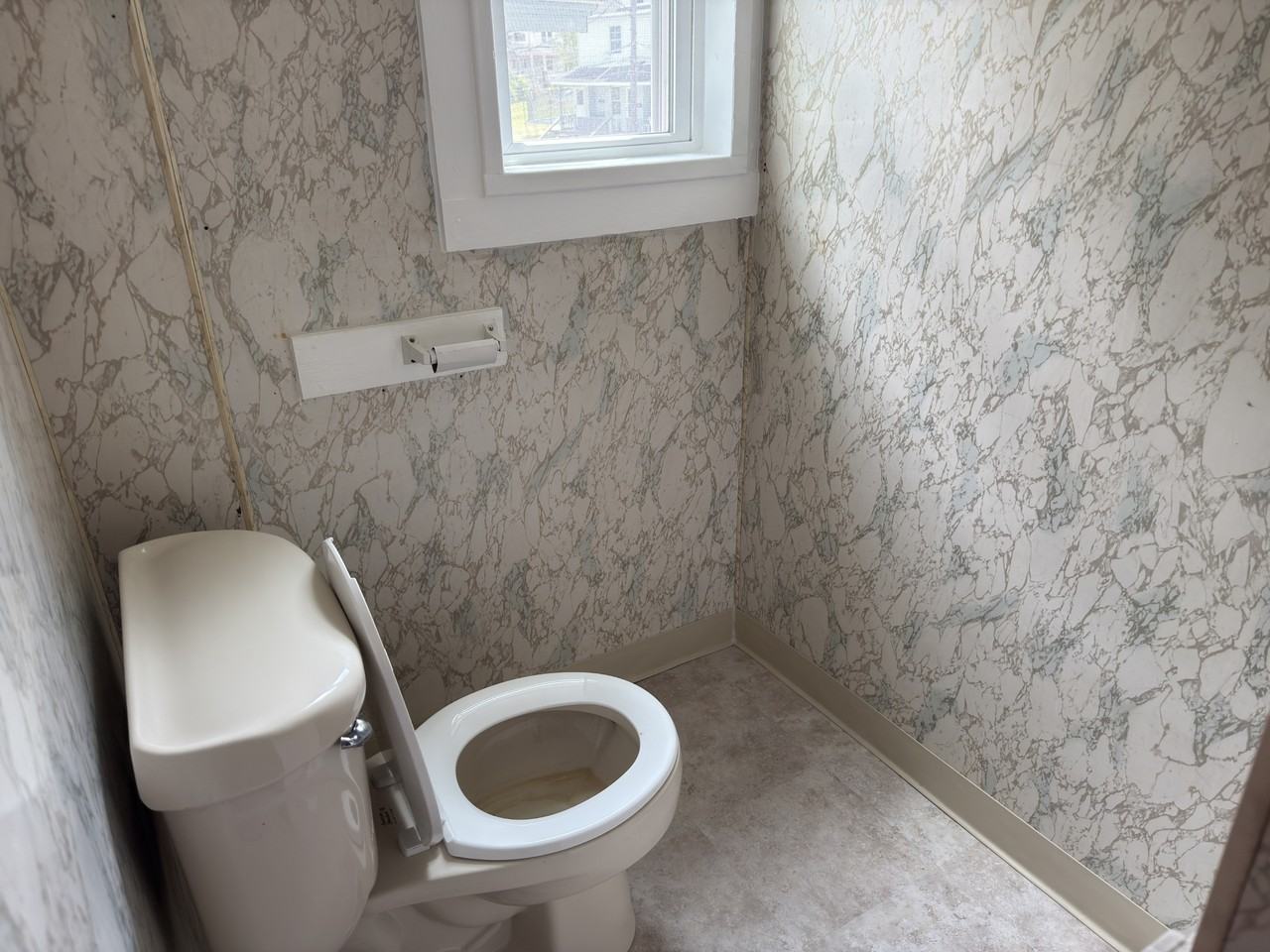 114-116 West 8th Street - Photo 3 of 10