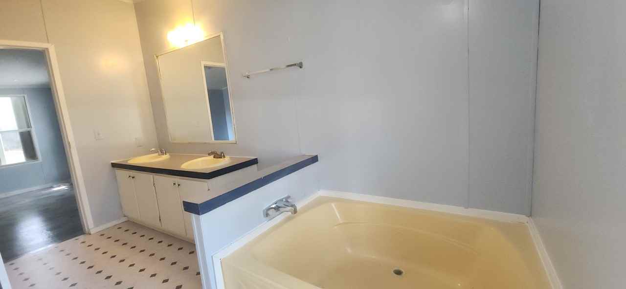 104-2 Nathey Avenue - Photo 3 of 4