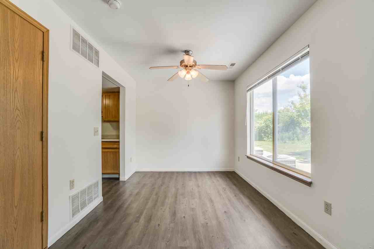 3411 BeauJardin Drive - Photo 5 of 10