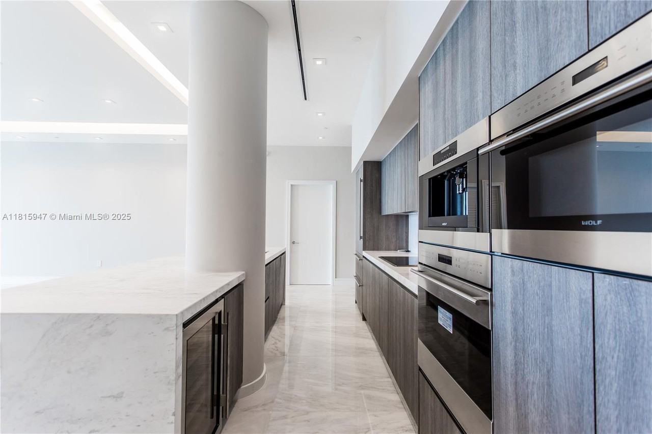 NE 29th St & Biscayne Blvd - Photo 4 of 11