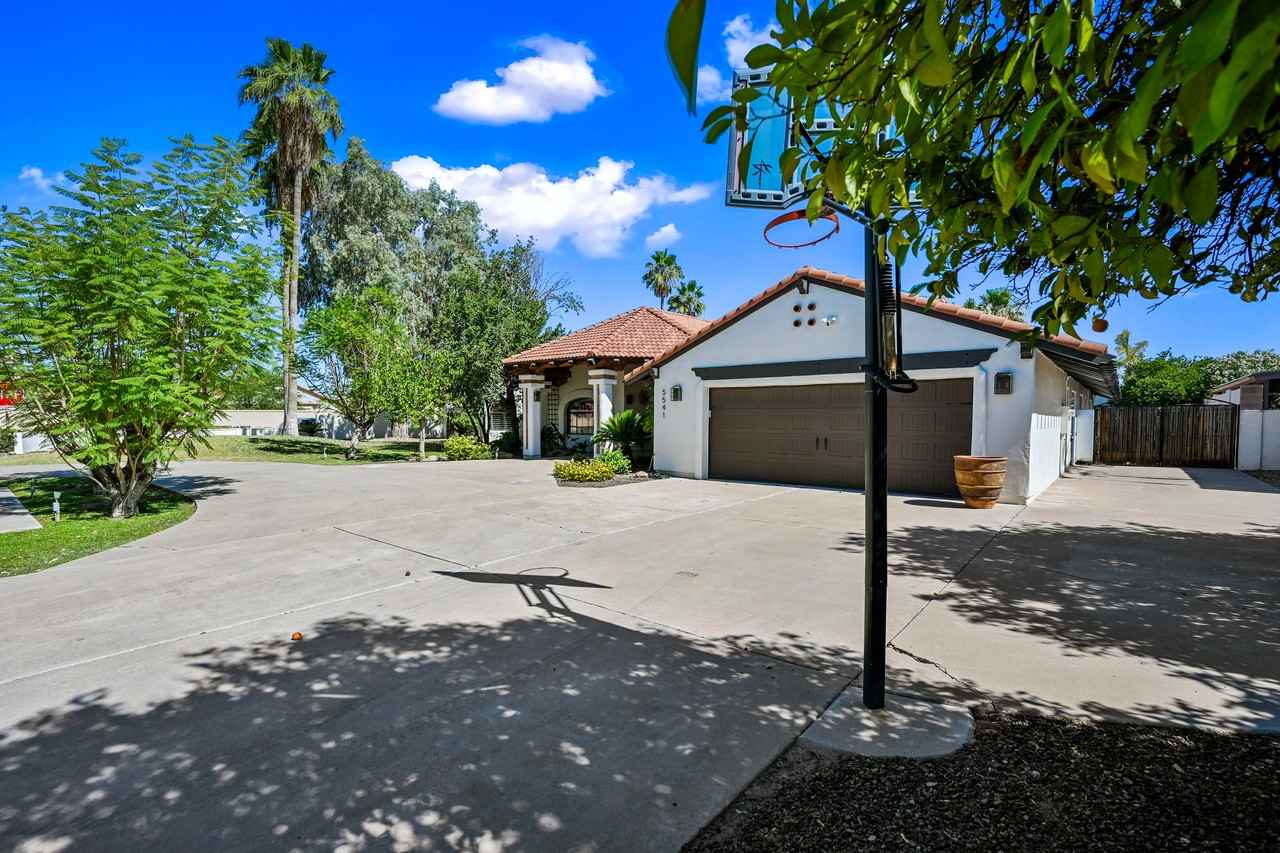 5541 East Crocus Drive - Photo 2 of 52