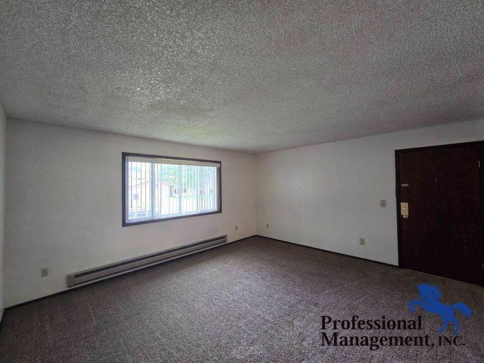 1361 Easy St #5 - Photo 2 of 8