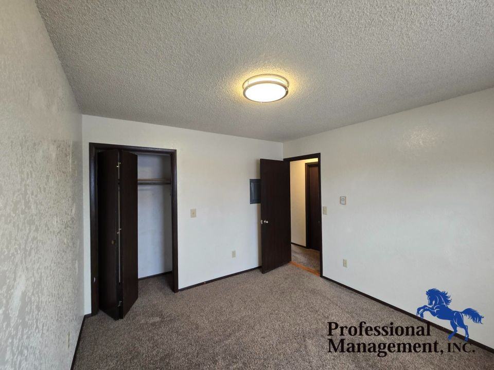 1361 Easy St #5 - Photo 4 of 8