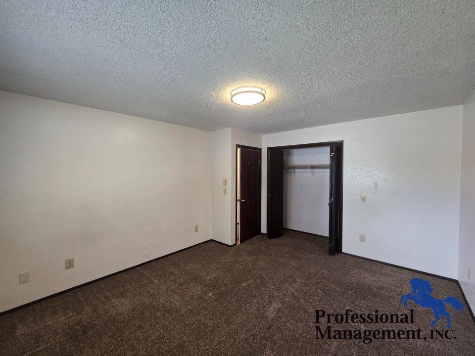 1361 Easy St #5 - Photo 5 of 8
