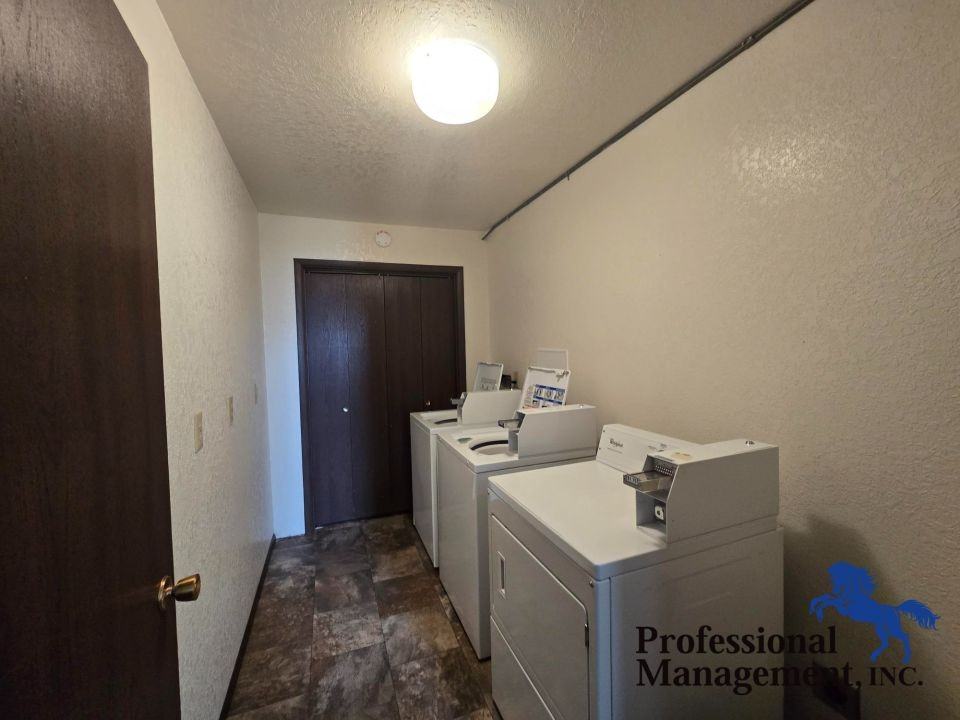 1361 Easy St #5 - Photo 7 of 8